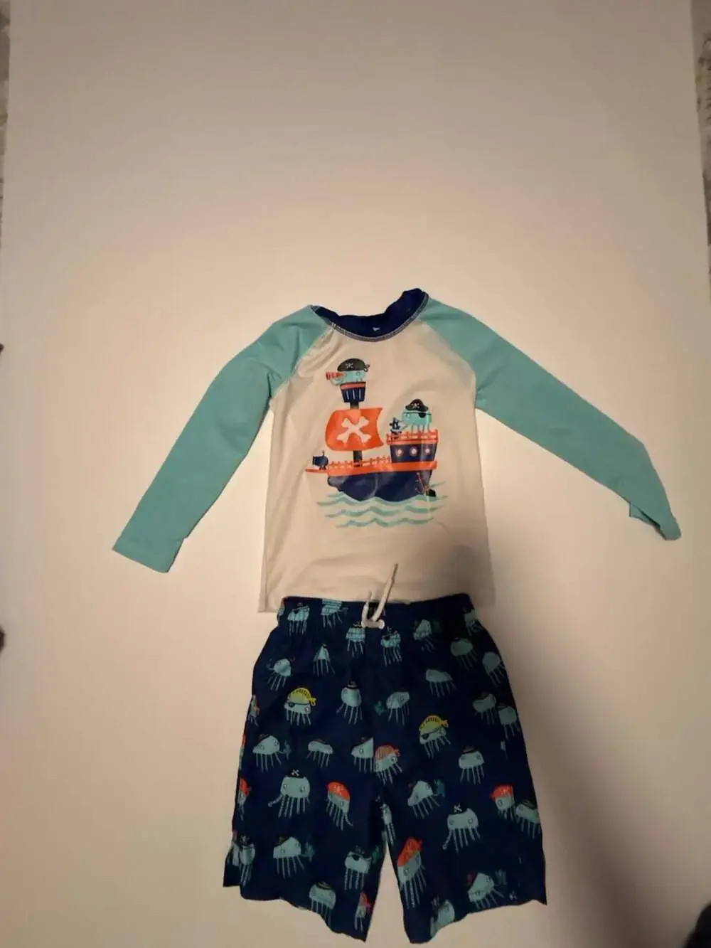 The Children's Place Boys Toddler Long Sleeve Rashguard and Swim Trunk 2 Piece S